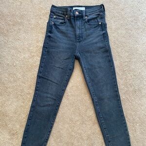 Like New Black Skinny Jeans